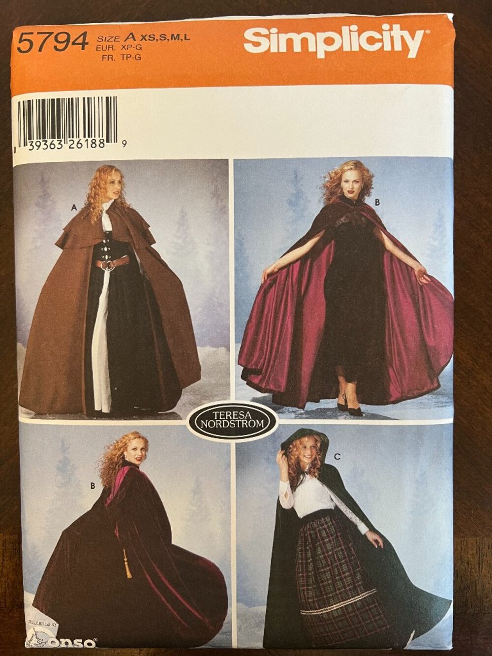 Simplicity #5794 Renaissance Cape, Cloak Sewing Pattern, XS to XL Medieval Cape